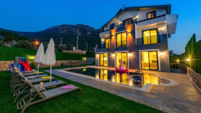Atlantis - 4 Bedroom Holiday Villa in Hisaronu